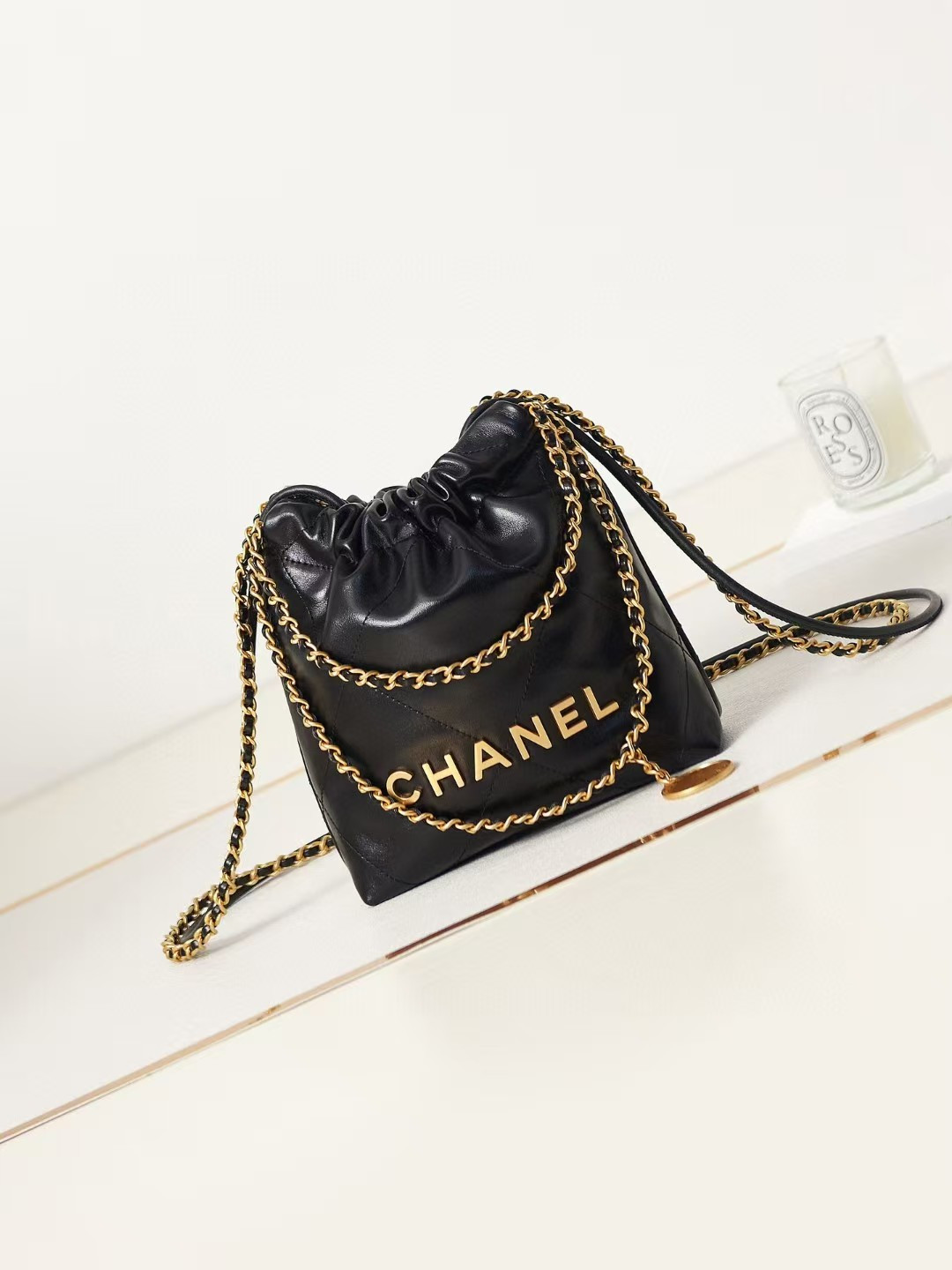 Ch*el 22 mini handbag shiny calfskin black 20 × 19 × 6 cm