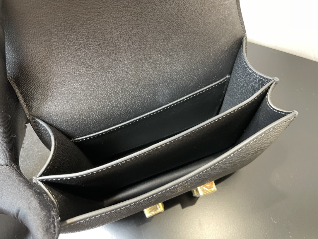 Hermès Constance 19 Epsom Gold Hardware 7.25" x 6.25" x 2.25"