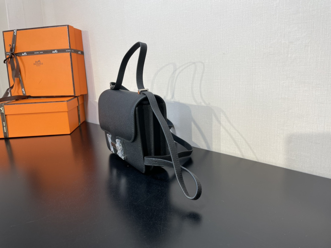 Hermès Constance 19 Epsom Silver Hardware 7.25" x 6.25" x 2.25"