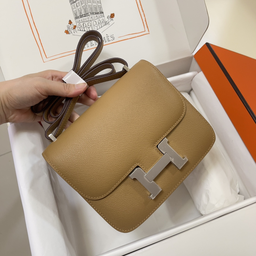 Hermès Constance 19 Epsom Silver Hardware 7.25" x 6.25" x 2.25"