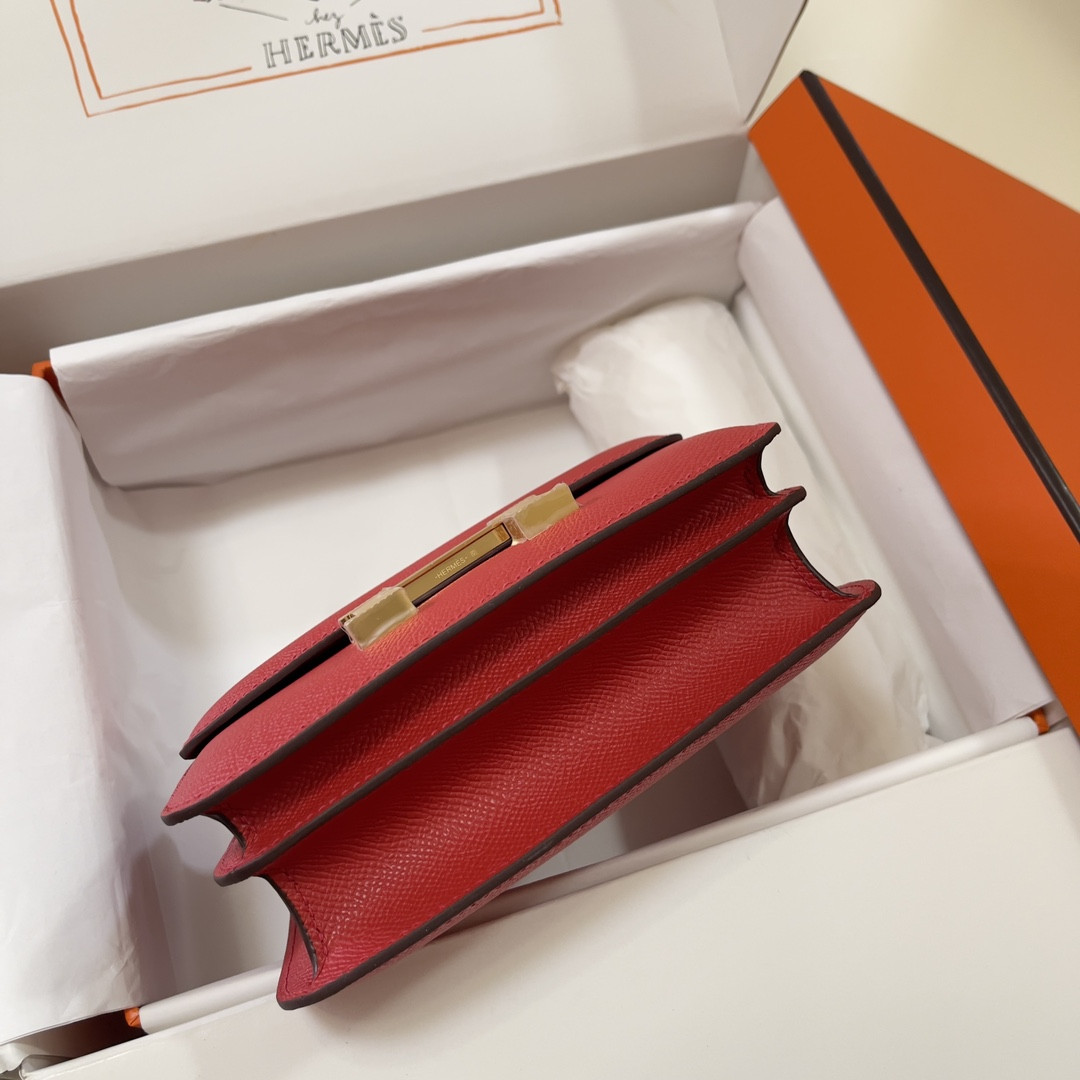 Hermès Constance 19 Epsom Gold Hardware 7.25" x 6.25" x 2.25"
