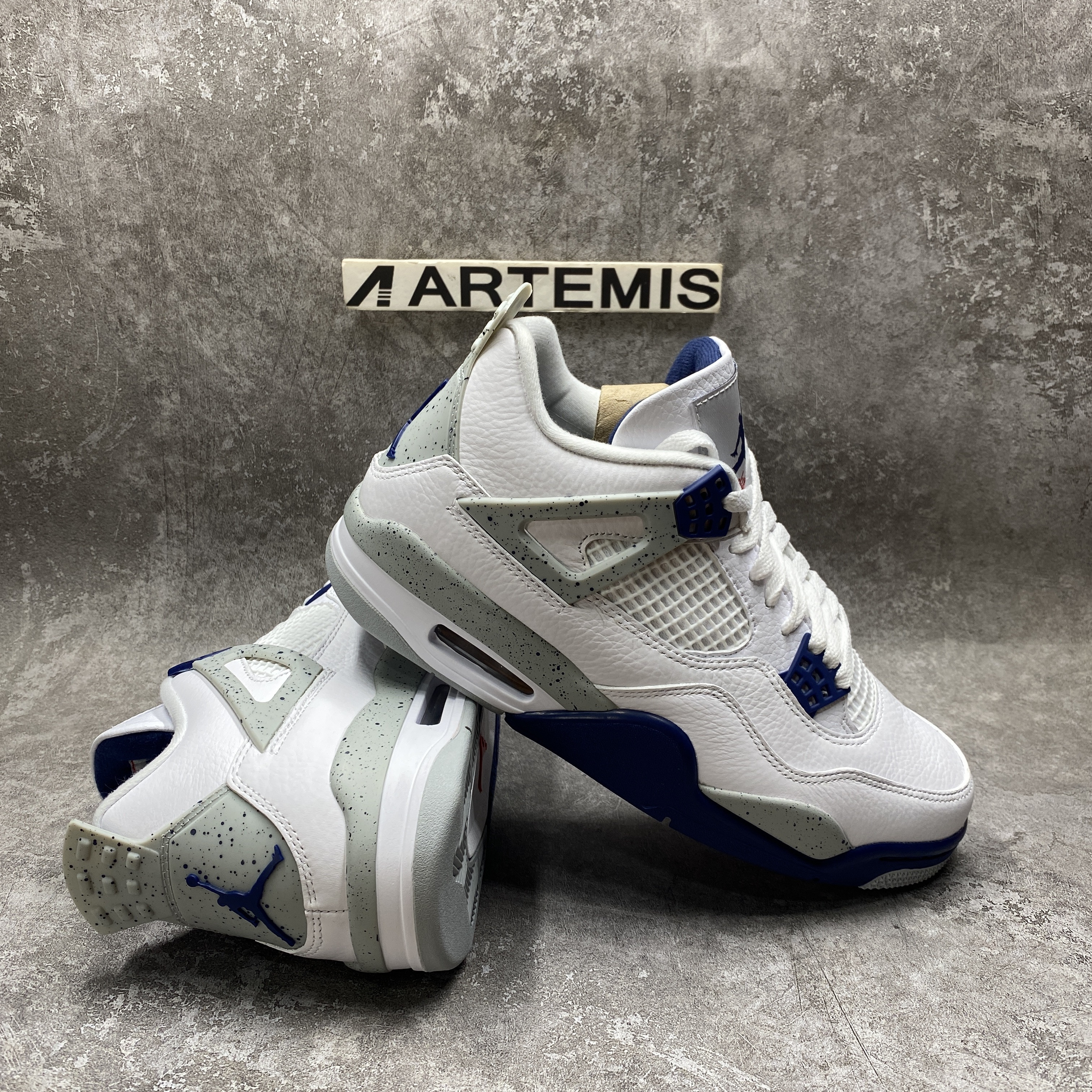 Air Jordan 4 Retro