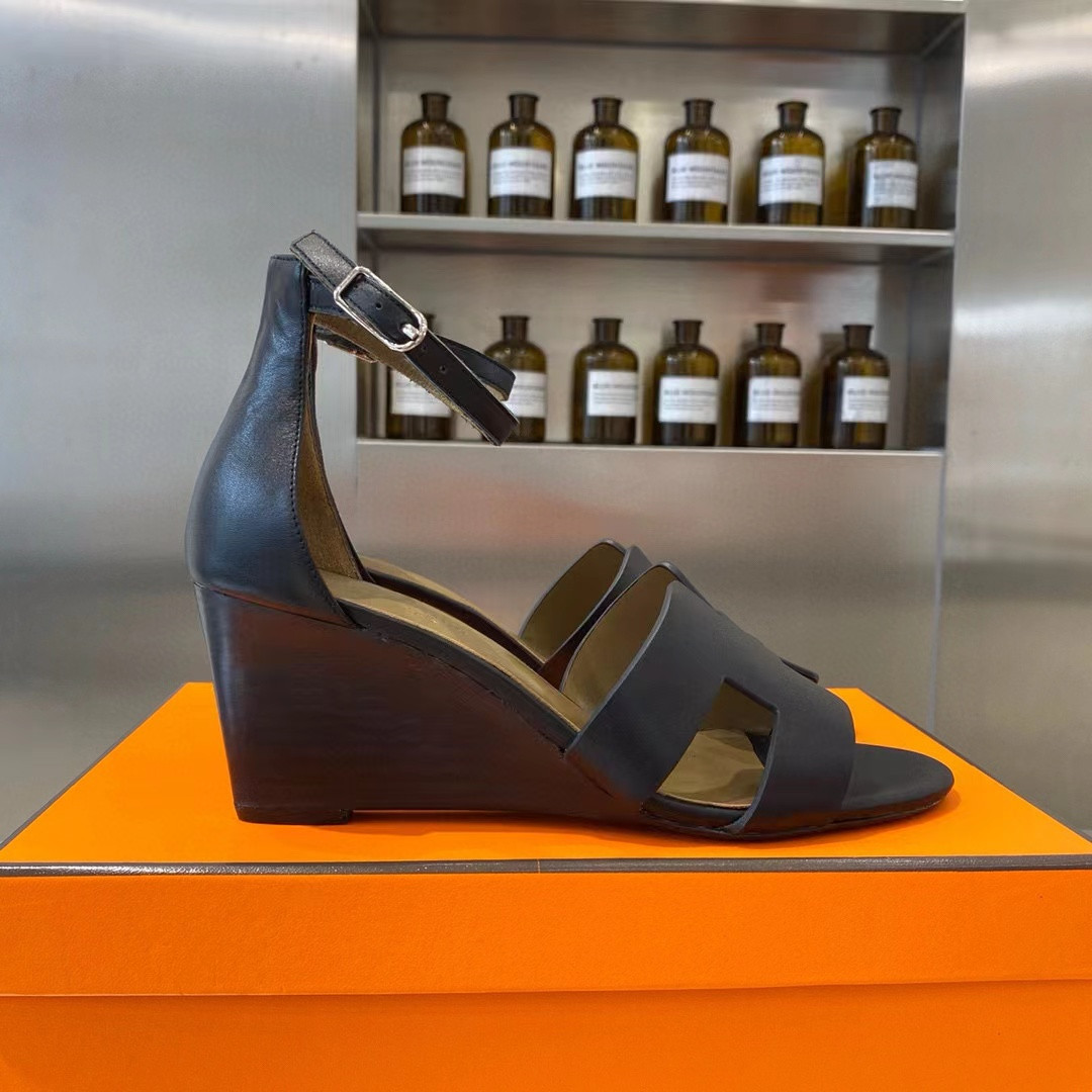 UA Hermès Legend Sandal