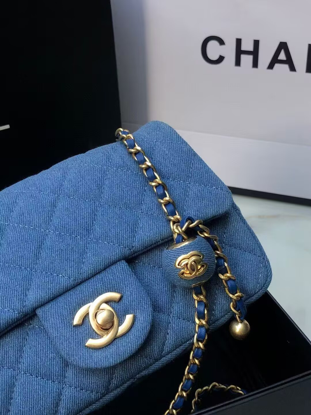 Ch*el denim quilted flap bag 20x13x7cm