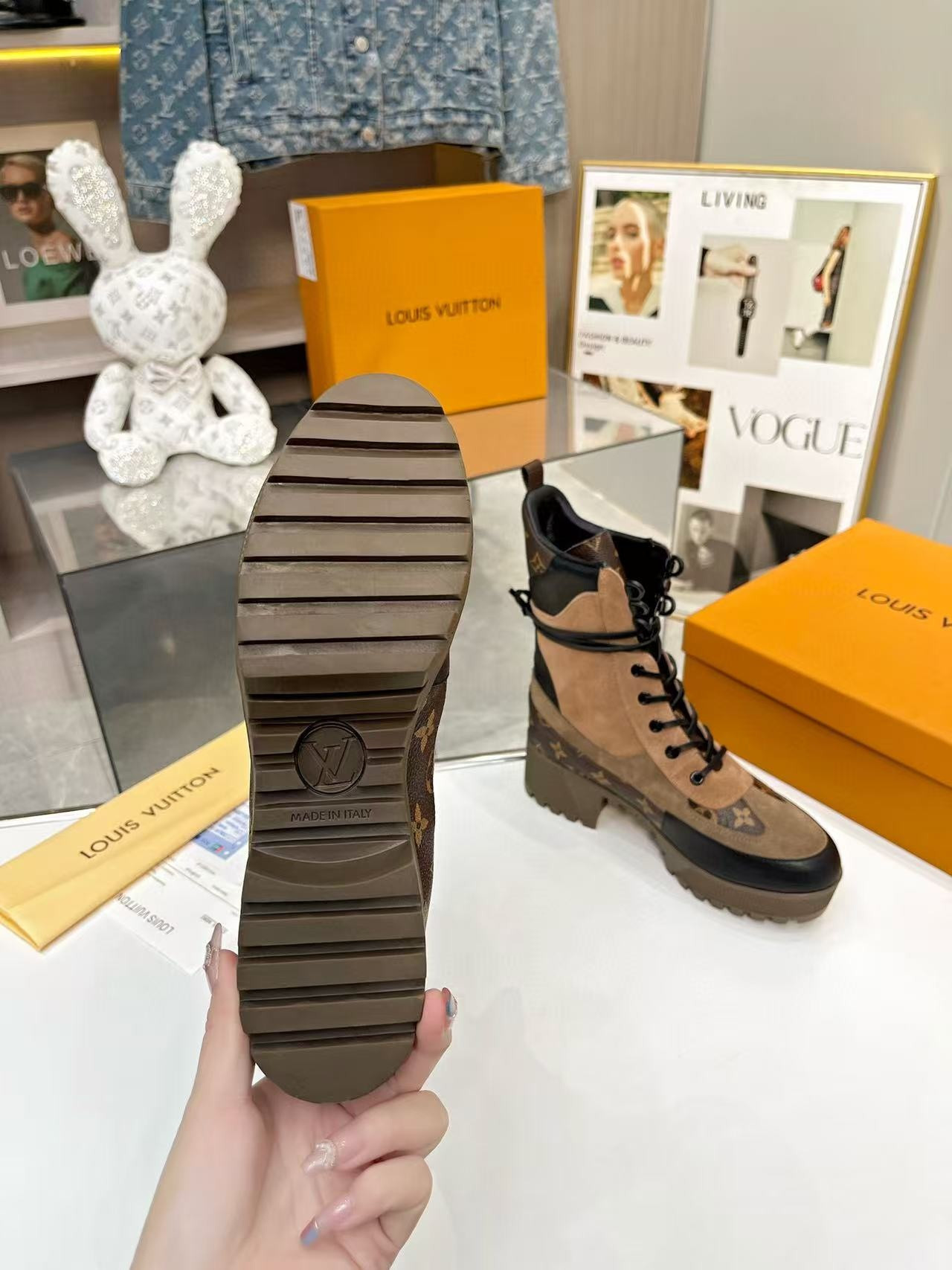 UA LV Laureate Platform Desert Boot