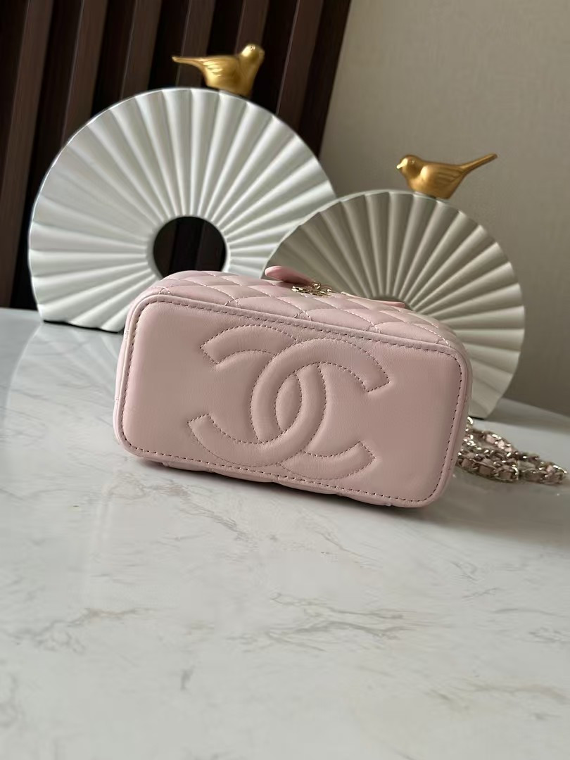 Ch*el long vanity with chain 16.5x10x8cm