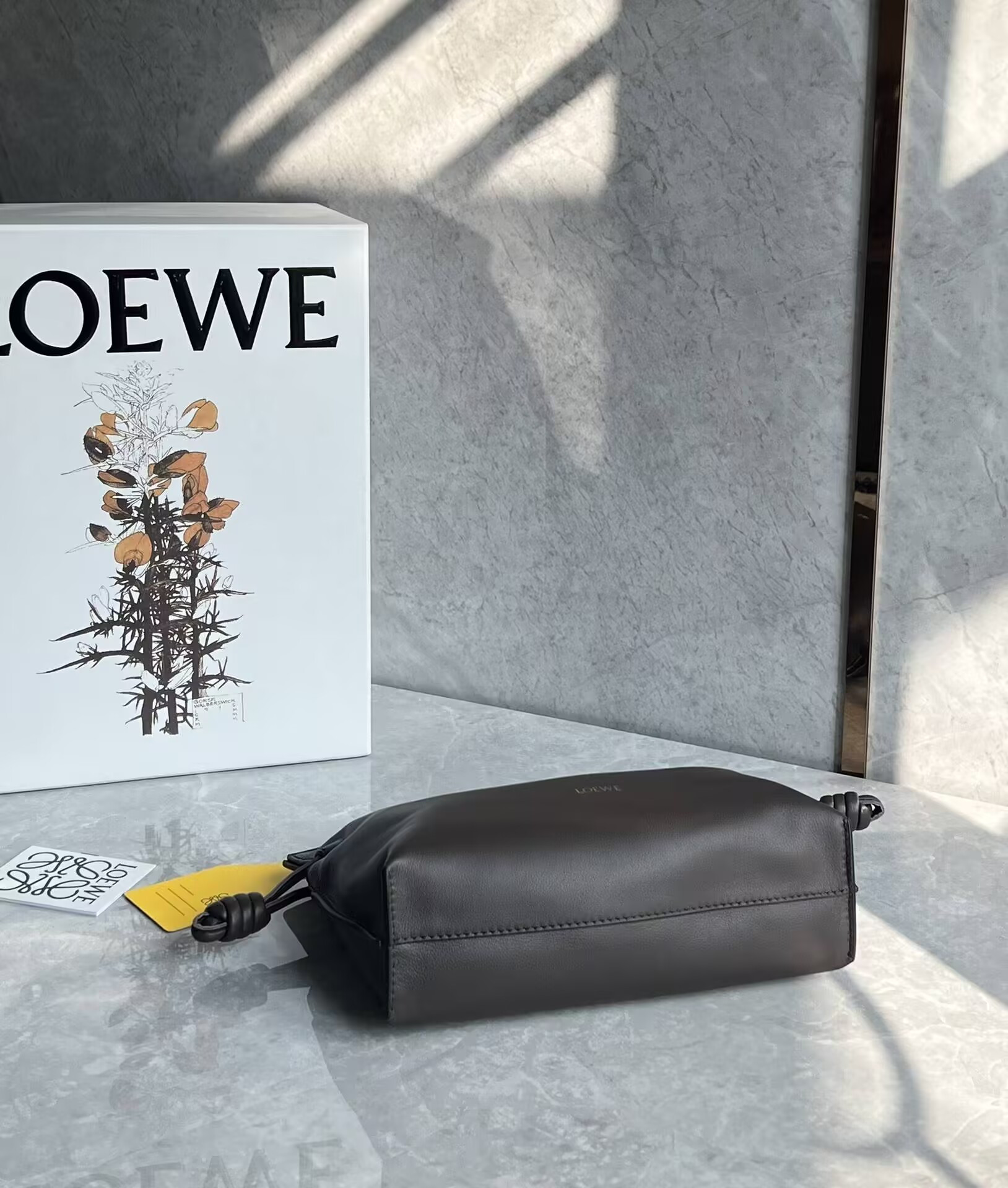 L0ew* flamenco purse 23.9x18x9cm