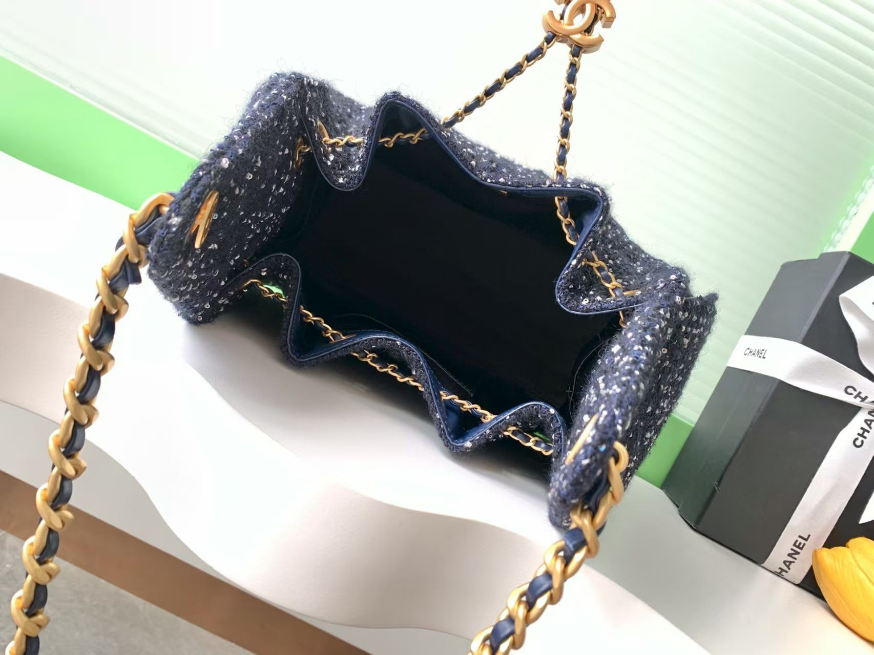 Ch*el 25 bucket tweed bag 26x30x14cm