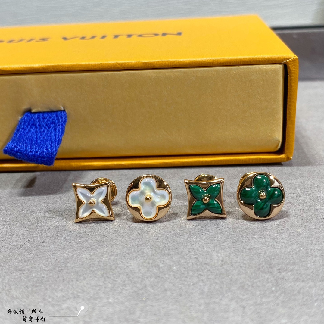 l0*is V*t0n earrings