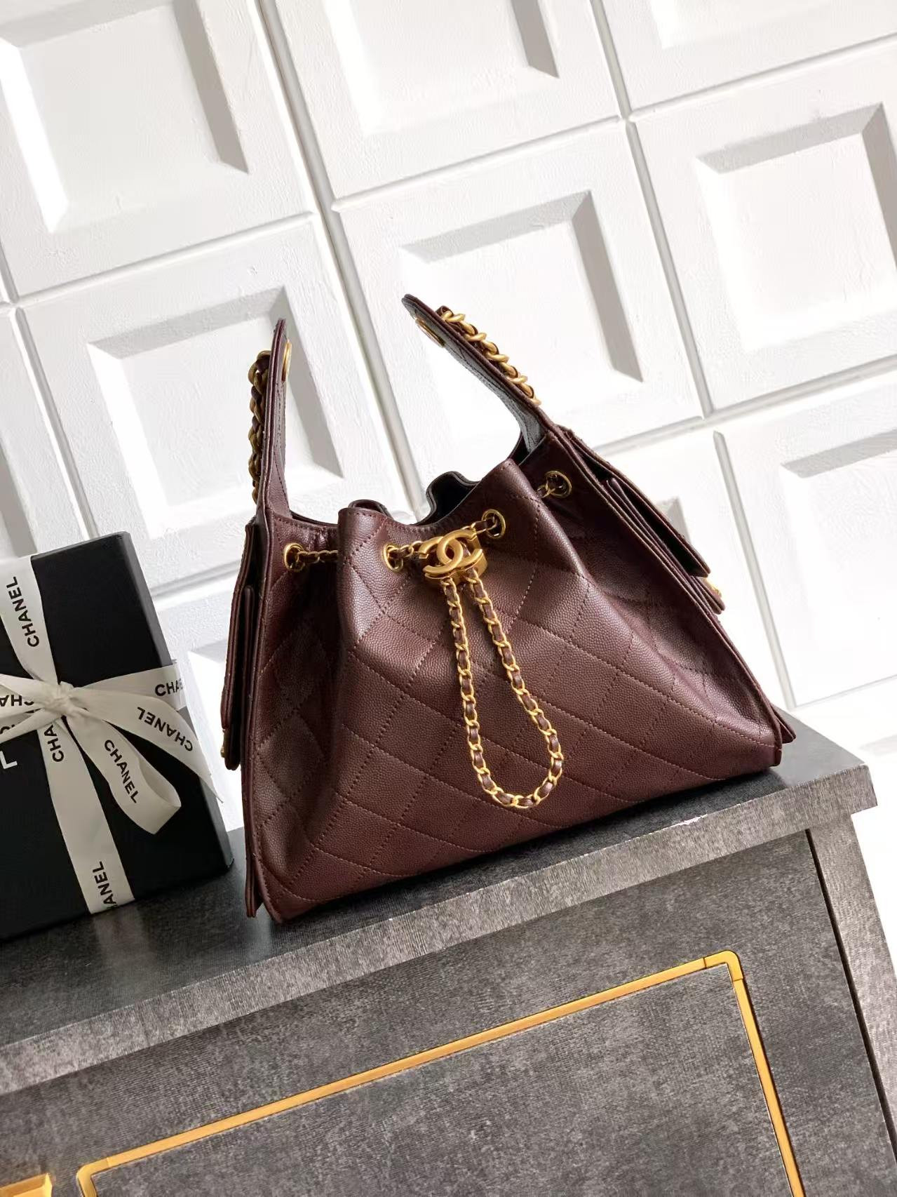 Ch*el 25c bucket bag 26x30x14cm