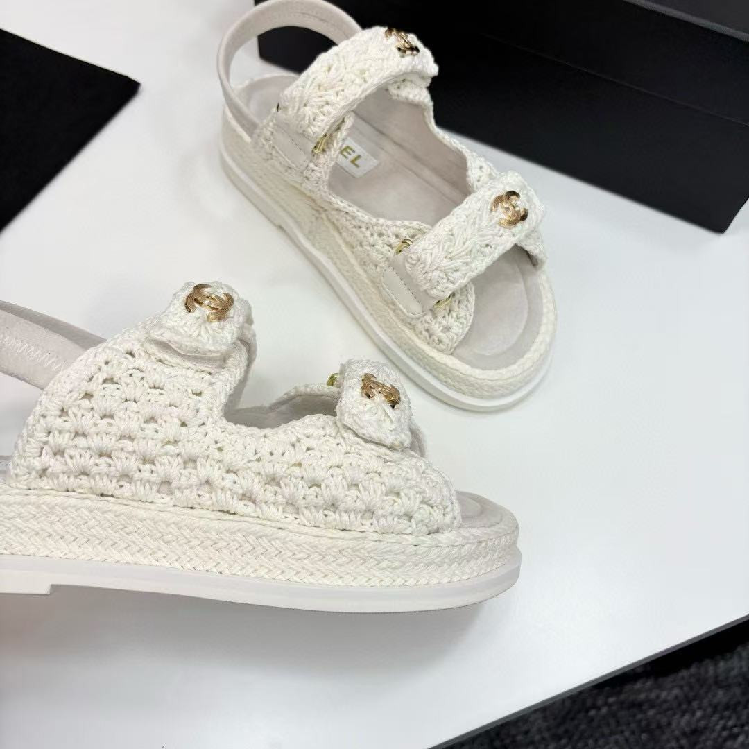 ua Ch*el sandals