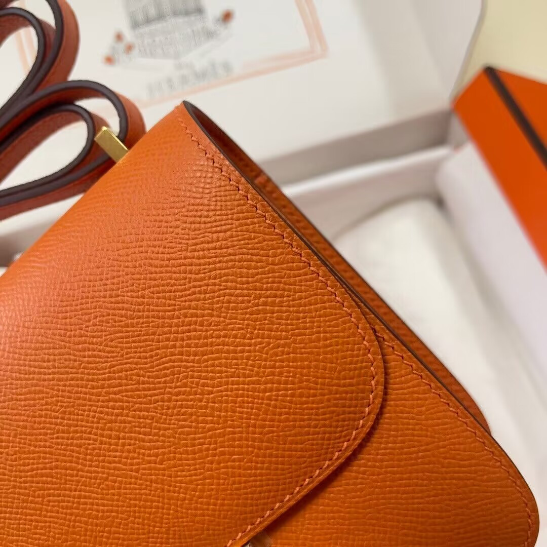 Hermès Constance 19 Epsom Gold Hardware 7.25" x 6.25" x 2.25"