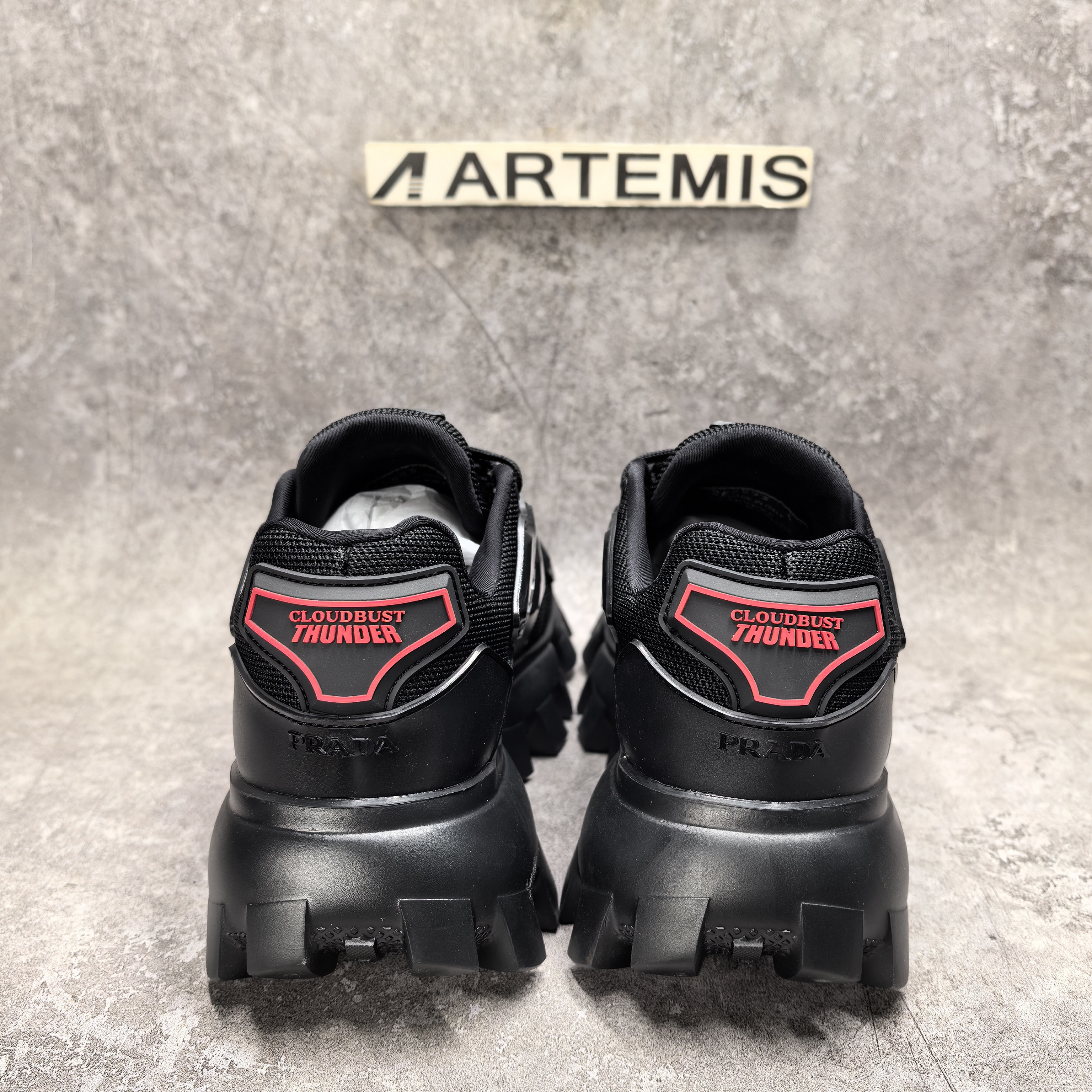 ua Pra*a sneakers