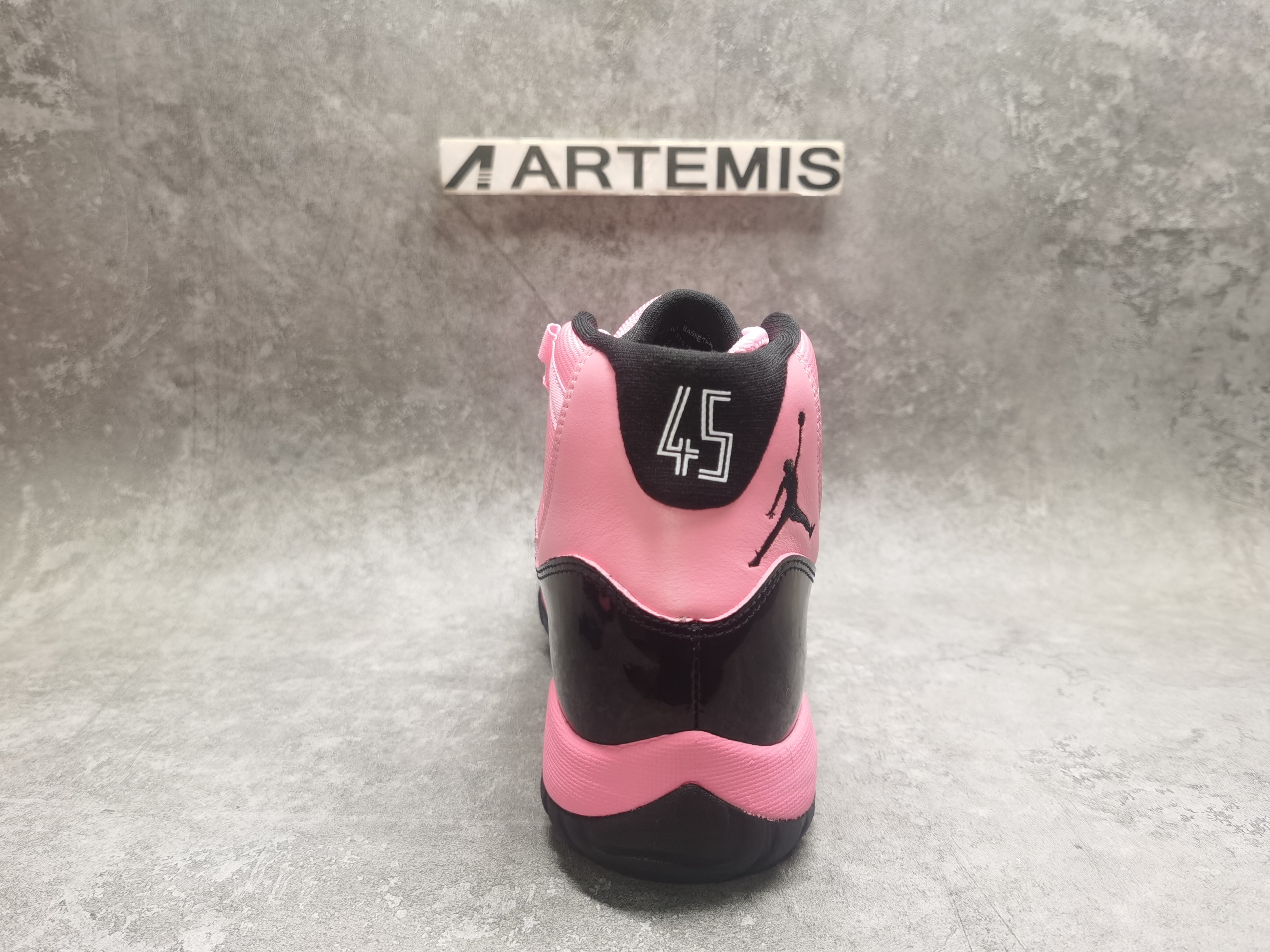UA Jordan 11 Retro