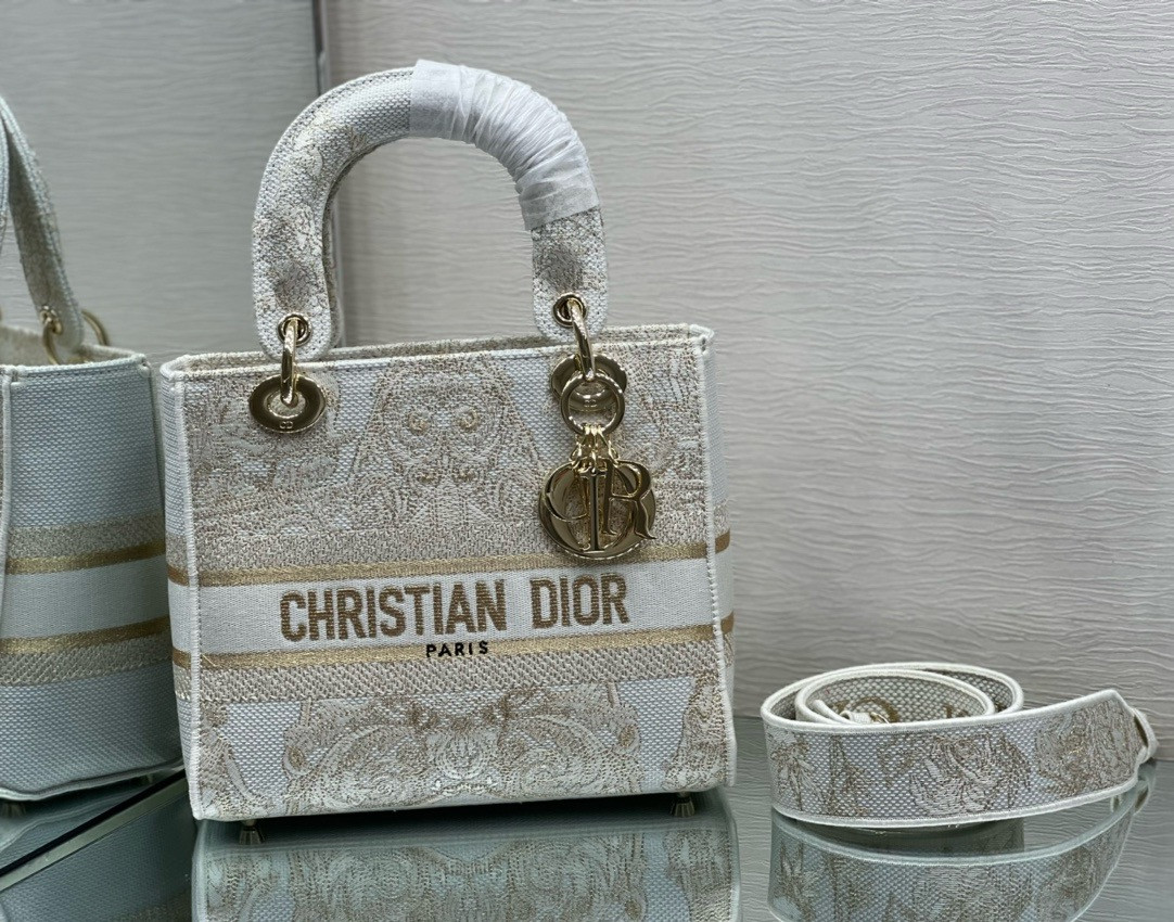 medium D*or lady d-lite bag 24 x 20 x 11 cm