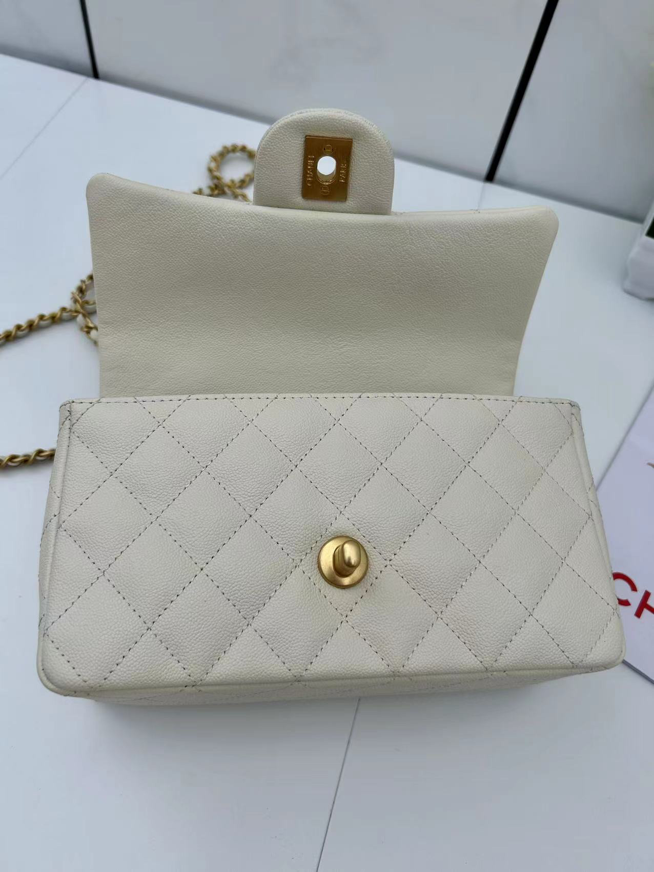 Ch*el mini cf handle 20x12x6cm