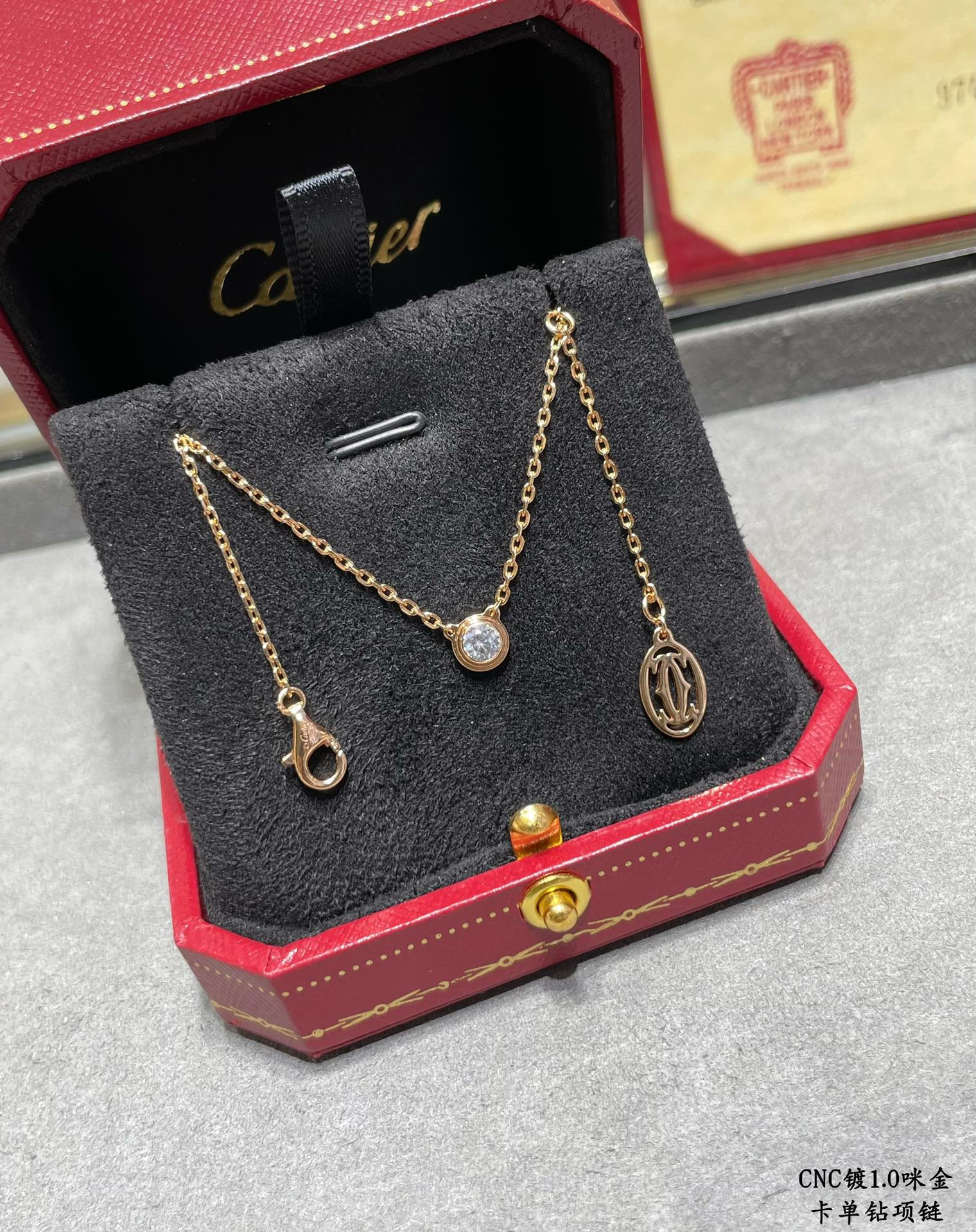 ca*t*er single Di*m*nd necklace