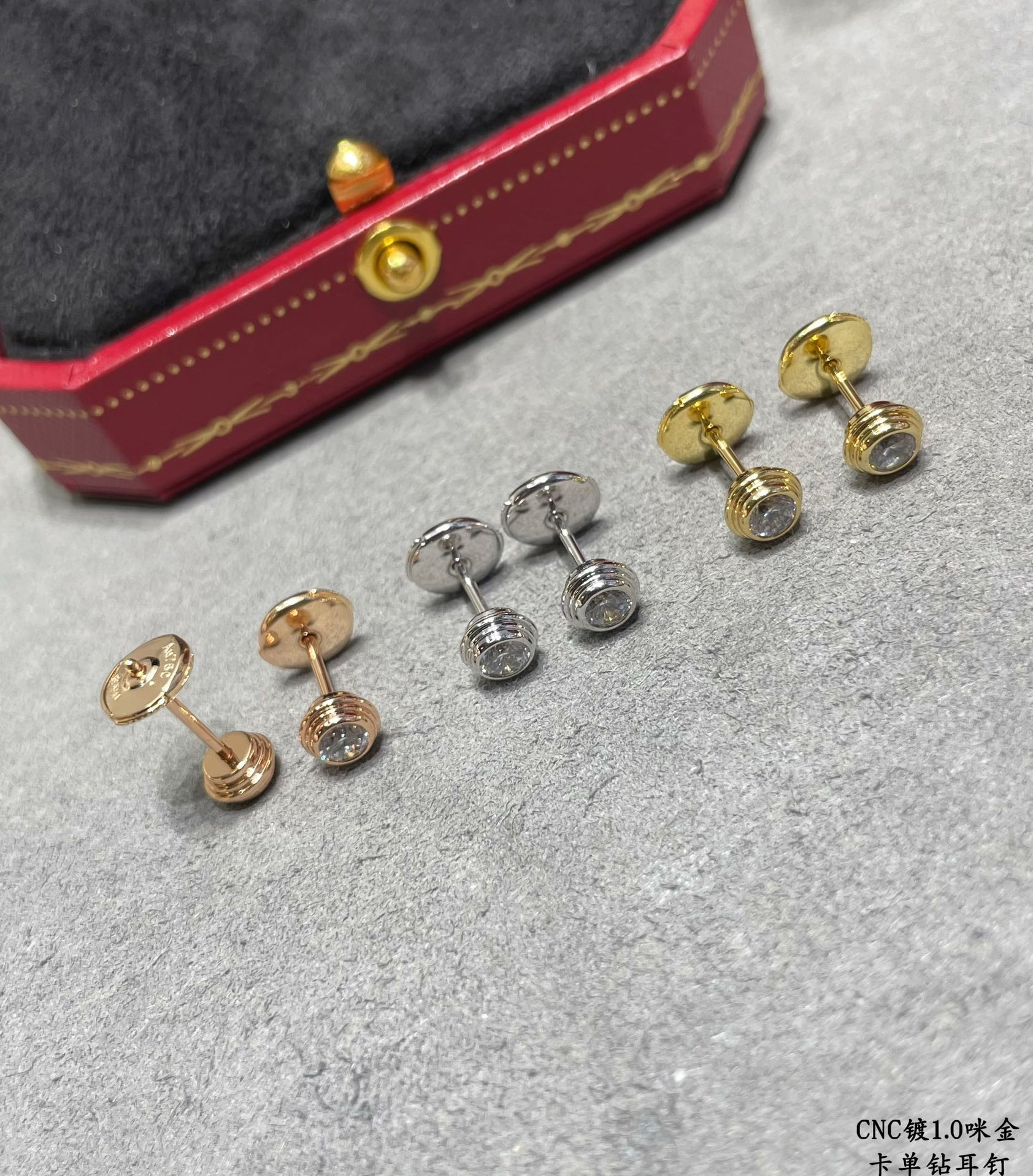 ca*t*er single Di*m*nd stud earrings
