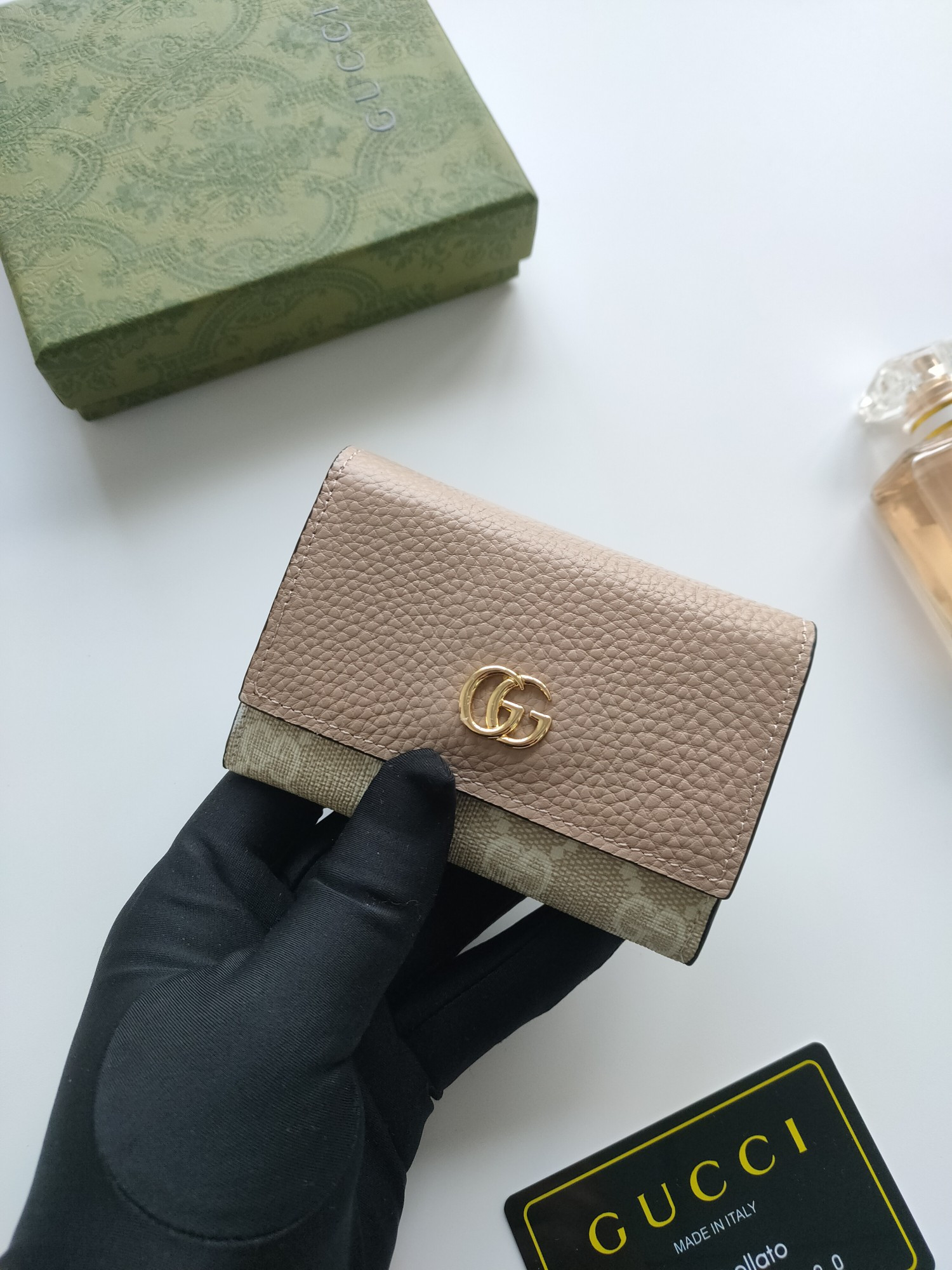 G*u*i gg card case wallet