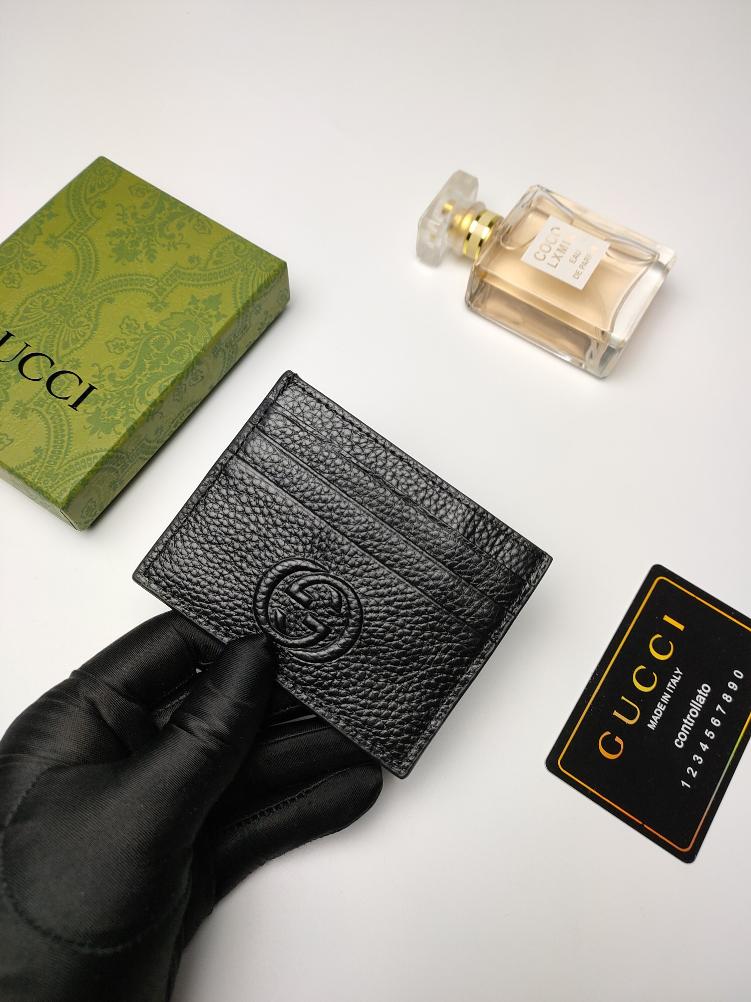 G*u*i gg card case wallet