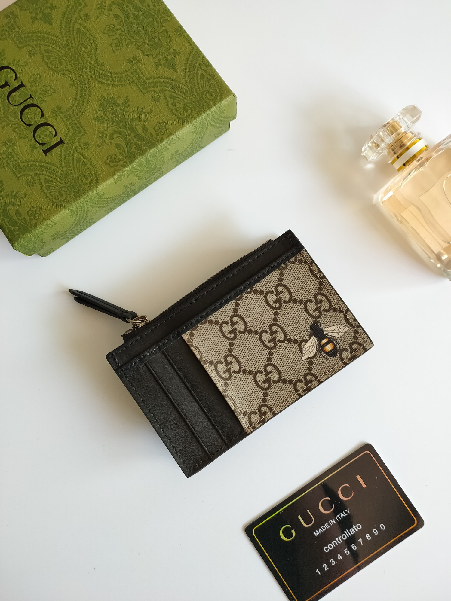 G*u*i gg card case wallet