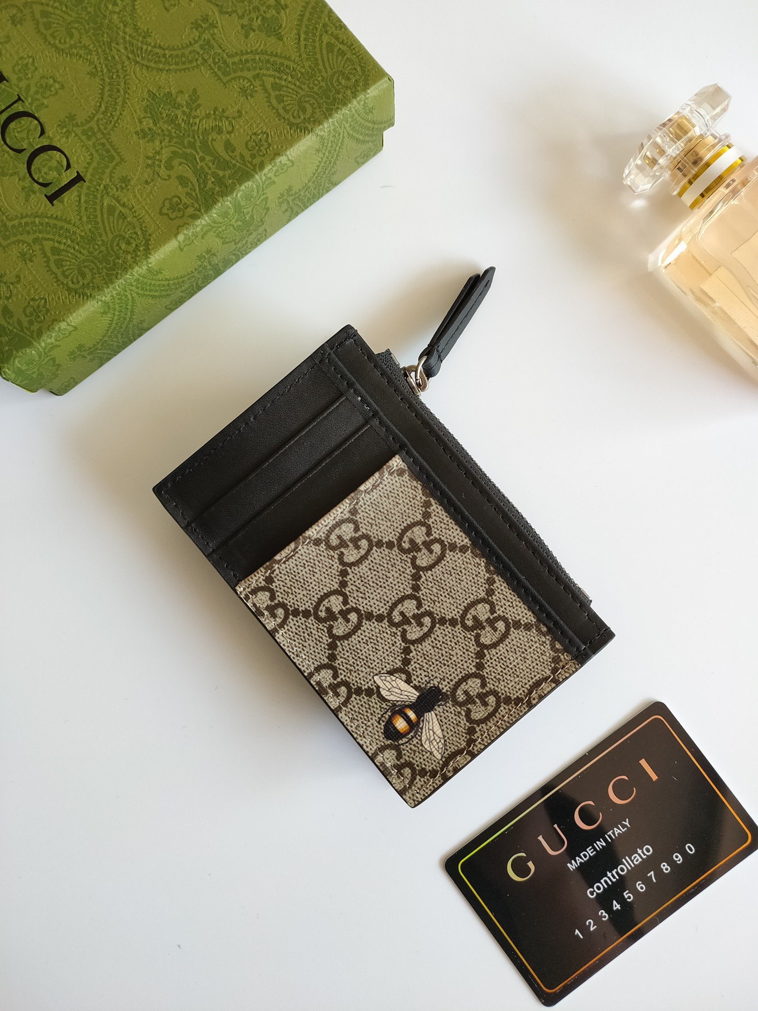 G*u*i gg card case wallet