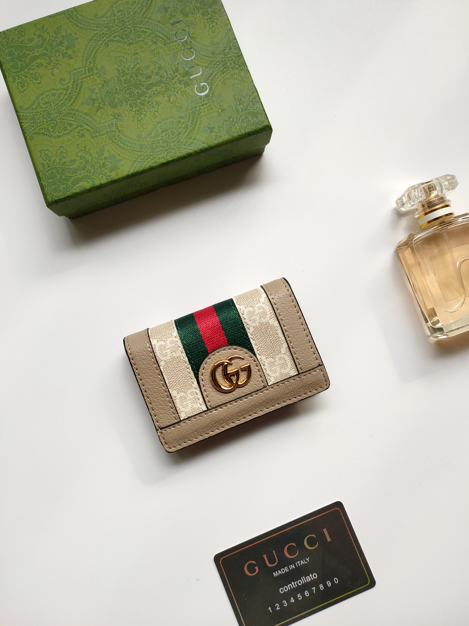 G*u*i gg card case wallet