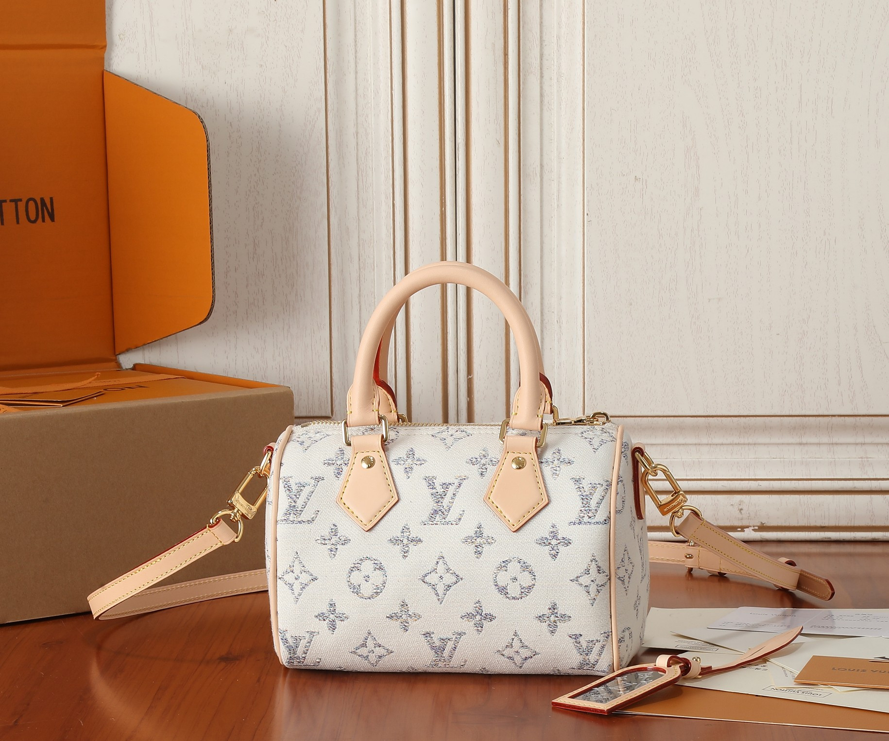 LV Speedy Bandoulière 20 M24709 8.1 x 5.3 x 4.7 inches