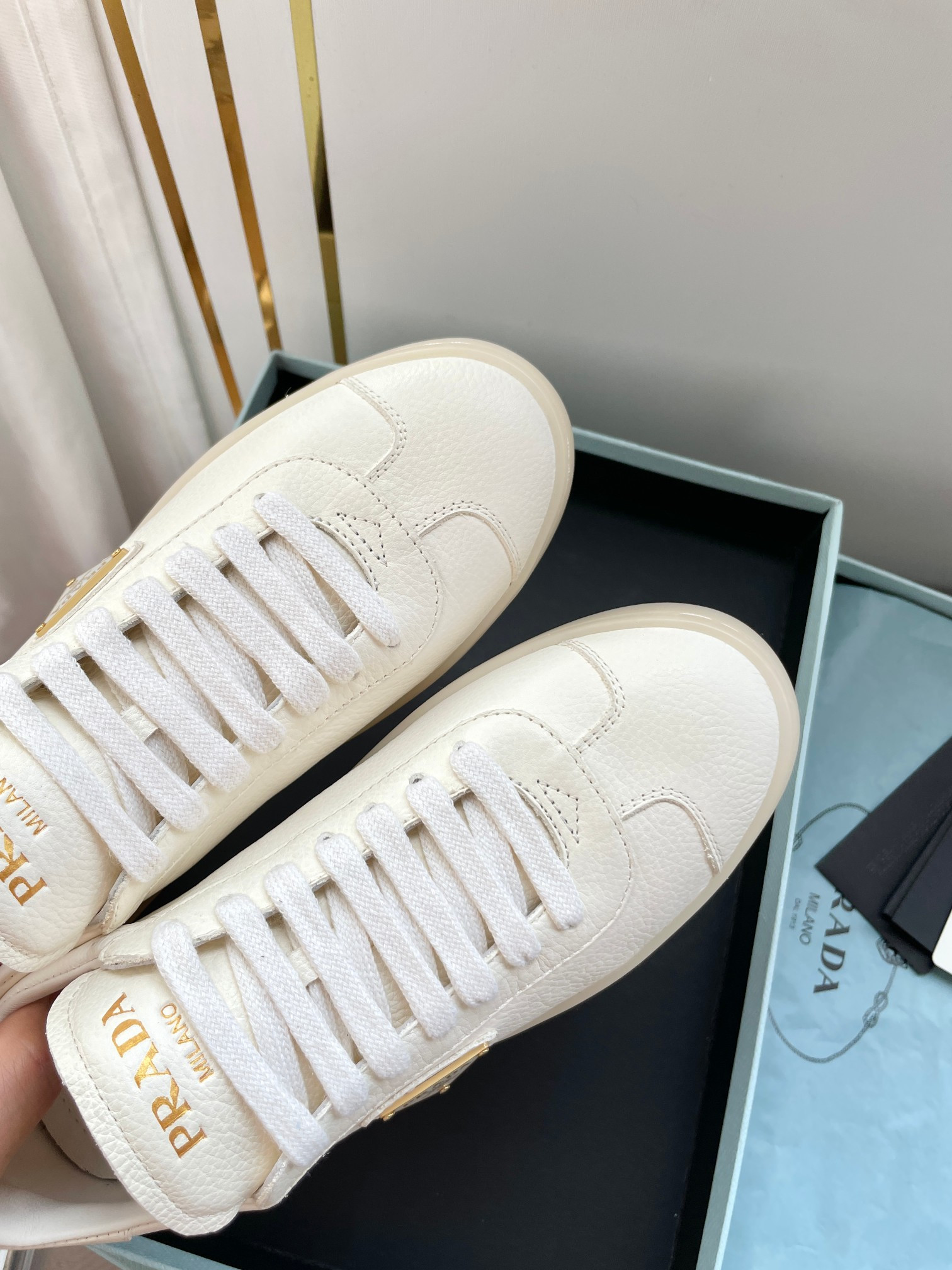 ua Pra*a downtown nappa leather sneakers