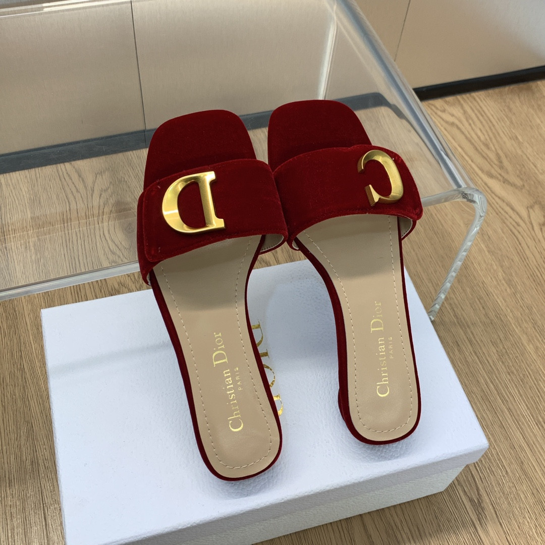 ua D*or or c