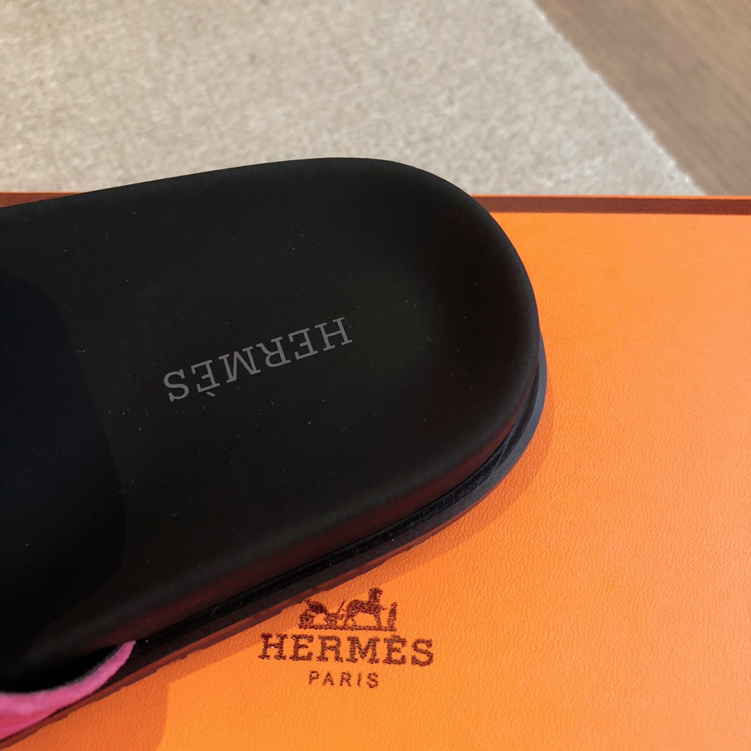 UA Hermès Empire Sandal