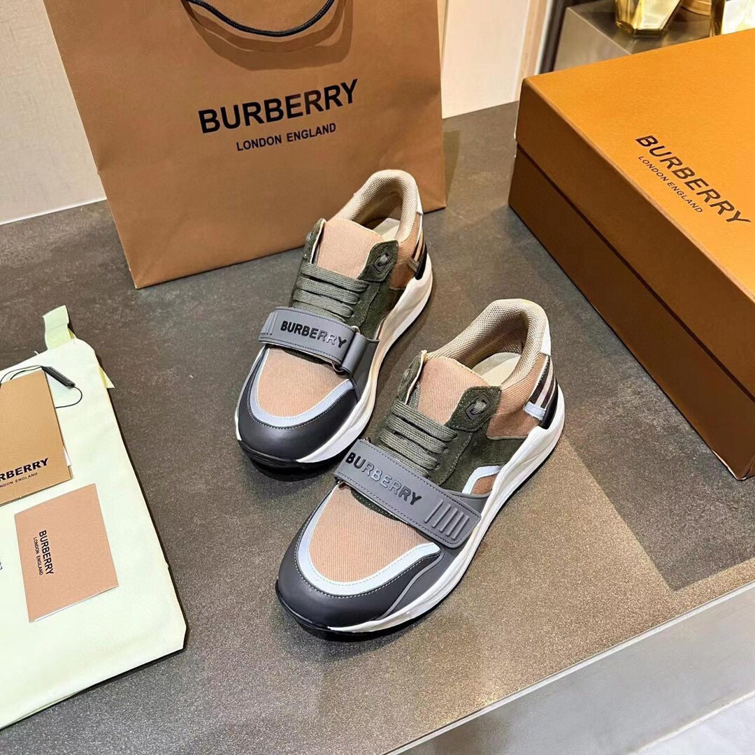 ua B**rry sneakers