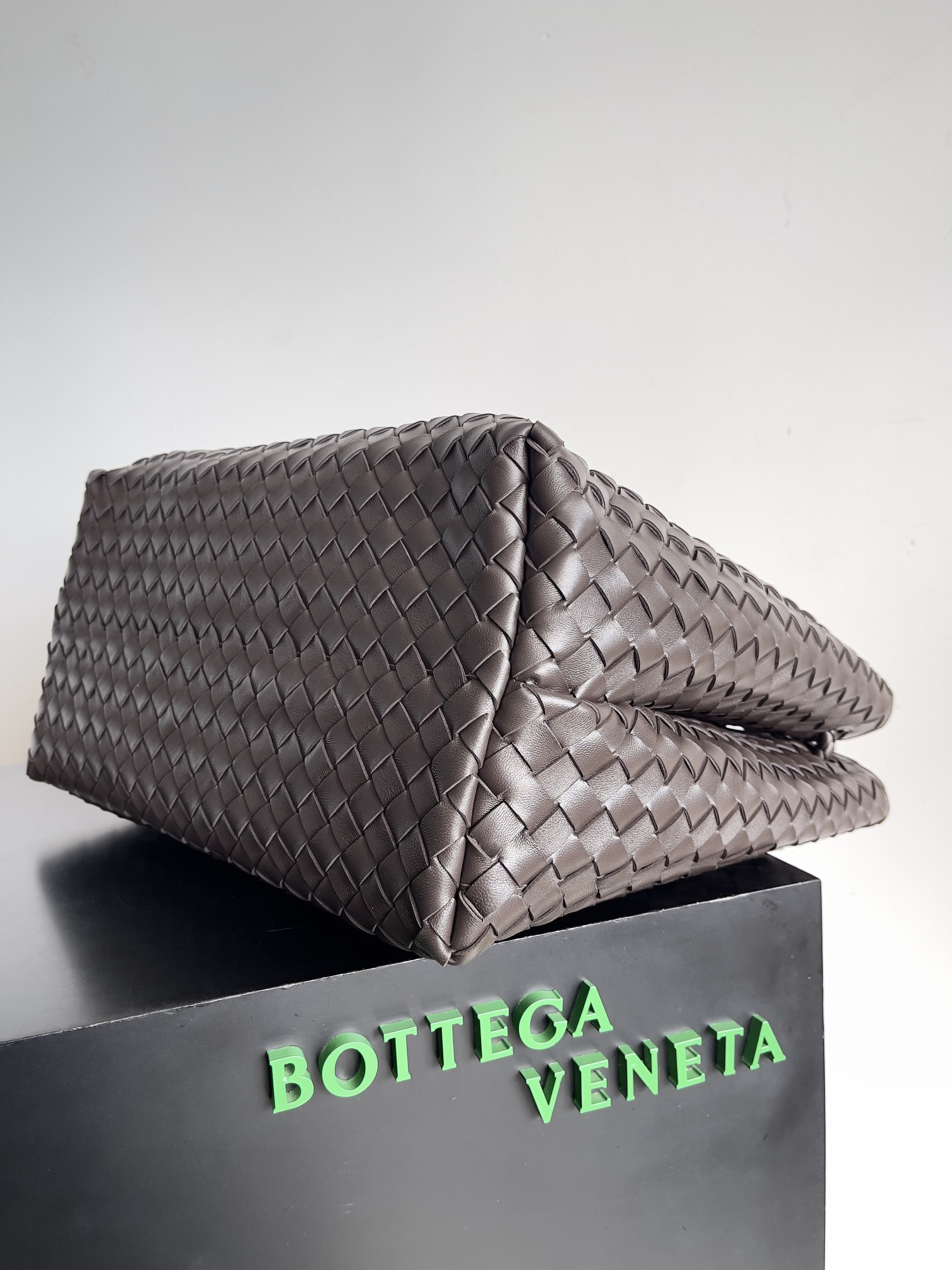 bo*te*ga Ve*ne*ta large andiamo 42x18x35cm