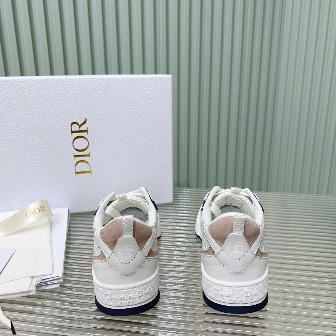 ua D*or one sneaker