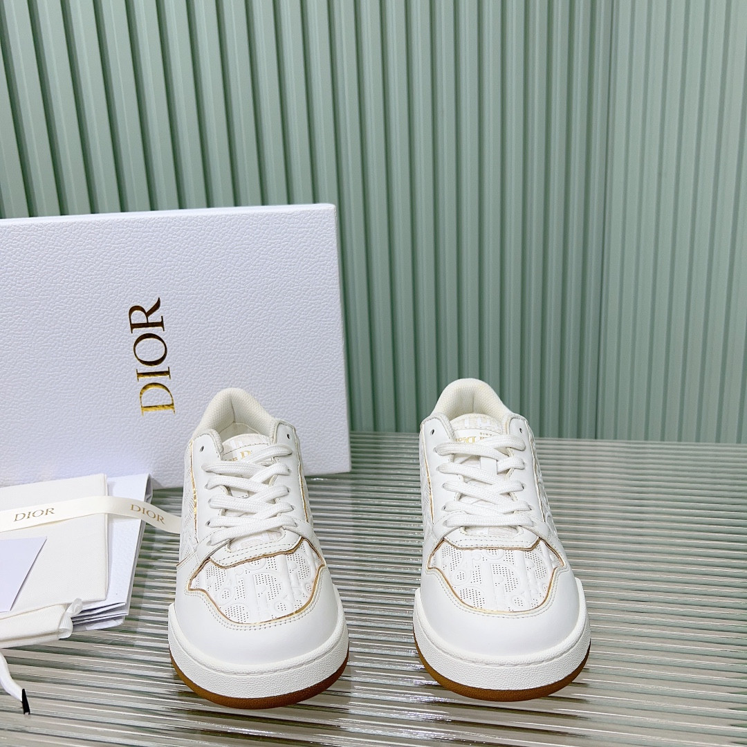 ua D*or one sneaker