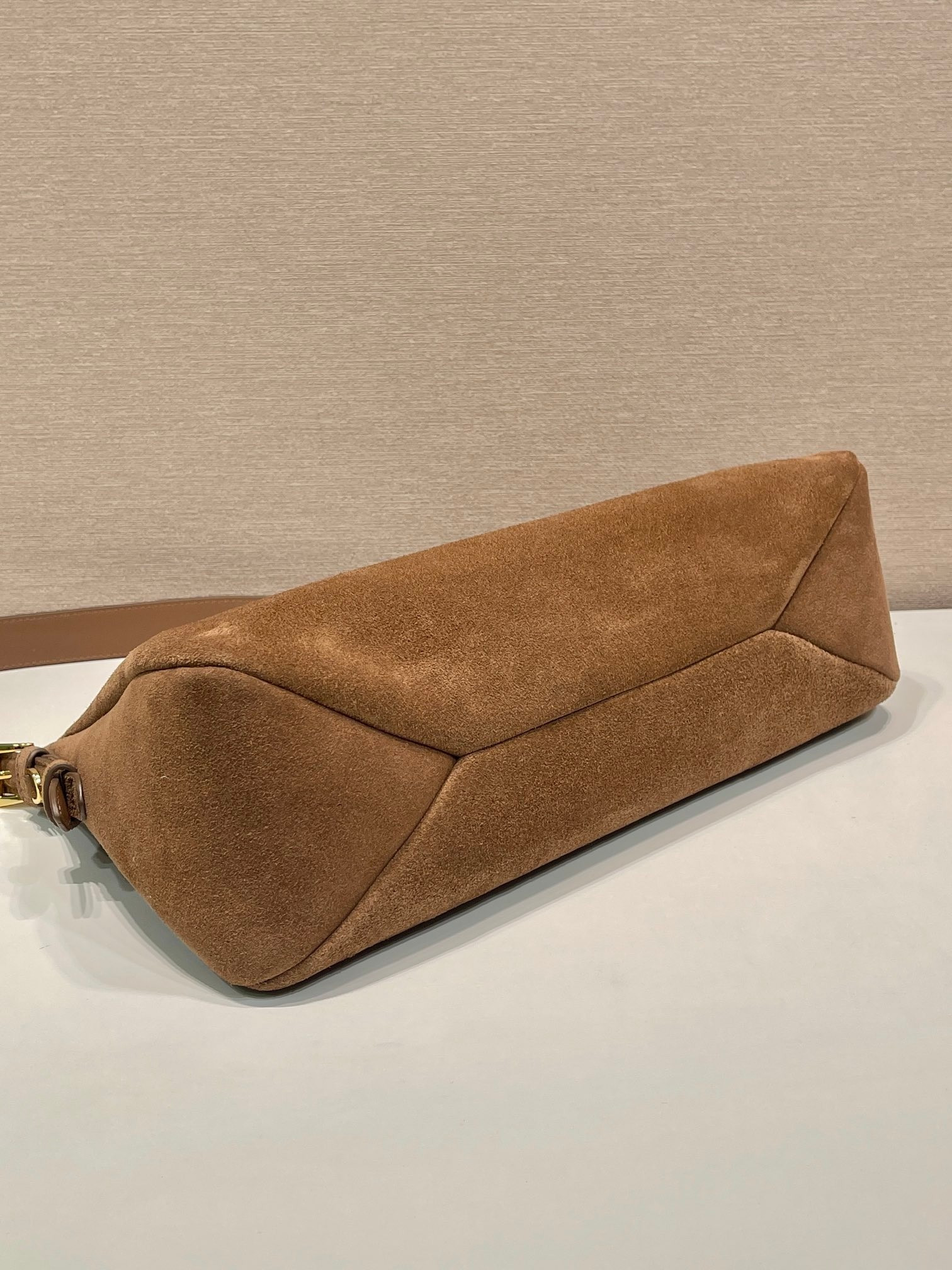 Pra*a aimée large leather shoulder bag 39x24x12cm