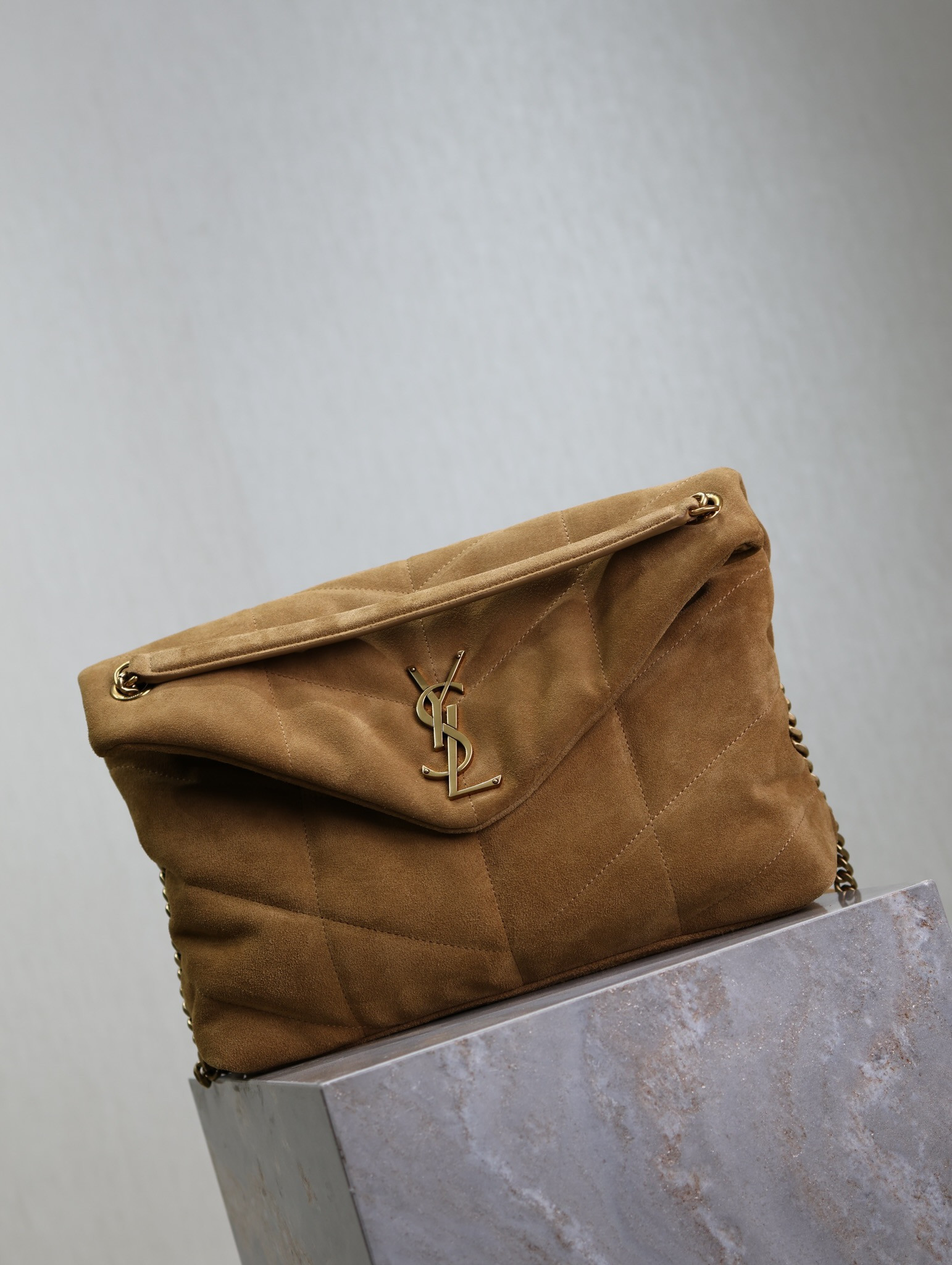 Y*L loulou puffer (suede) 35x23x13.5cm