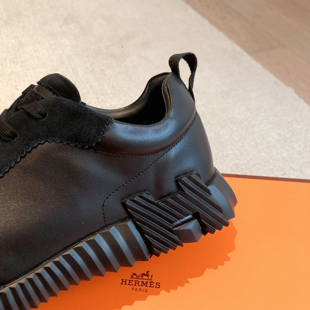 UA Hermès Bouncing Sneaker