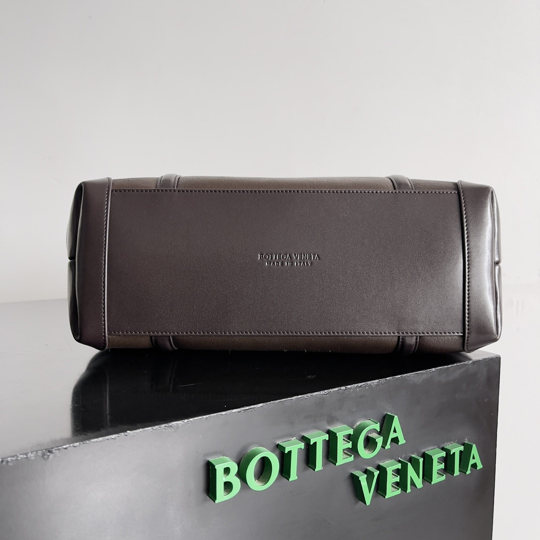 bo*te*ga Ve*ne*ta medium andiamo 32x24x12cm