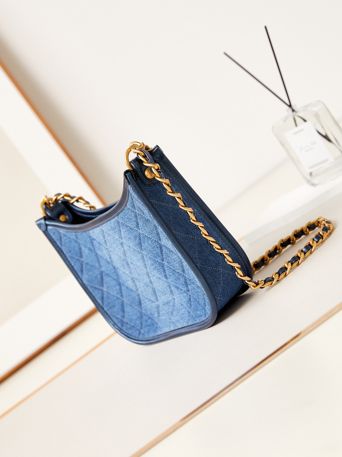 Ch*el 24s denim retro hobo bag 20x24x6cm