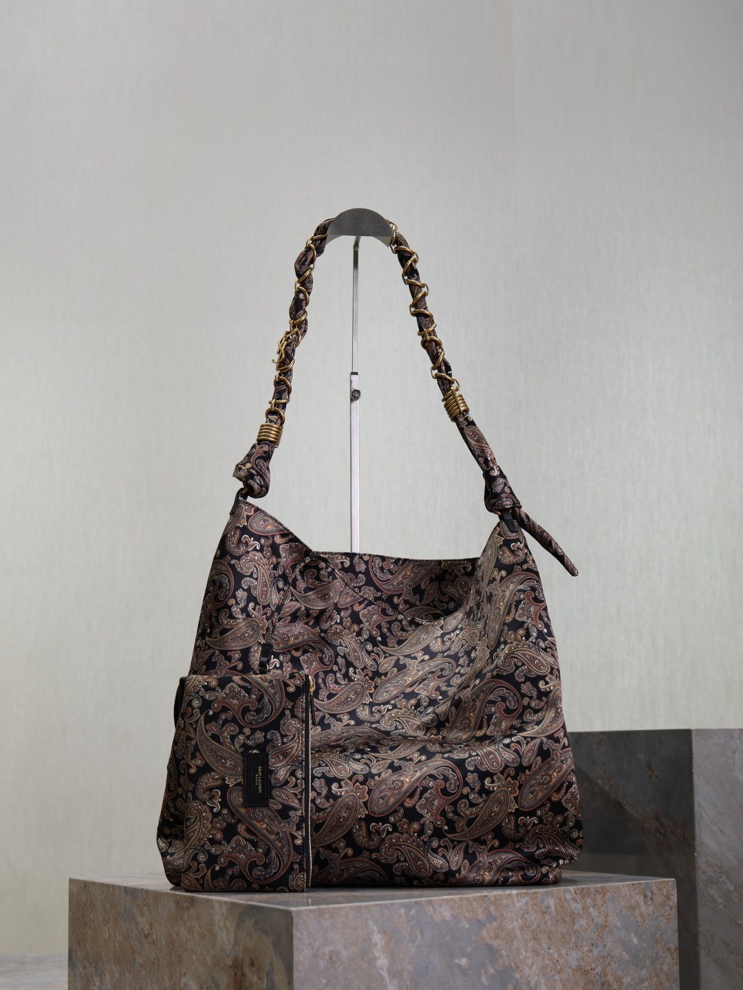 Y*L amalia (silk twill) 42x50x1cm
